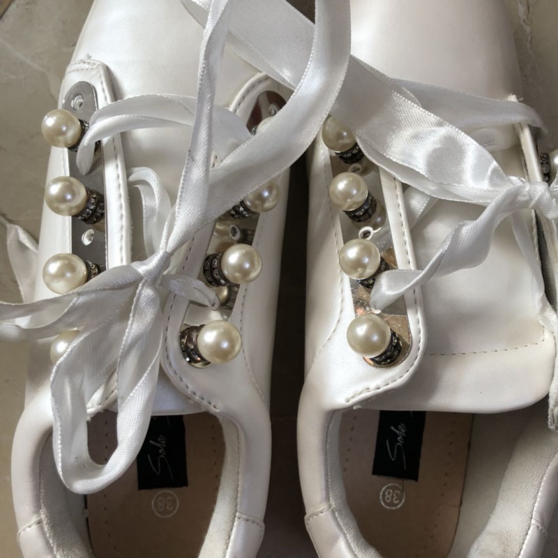 koovs white shoes